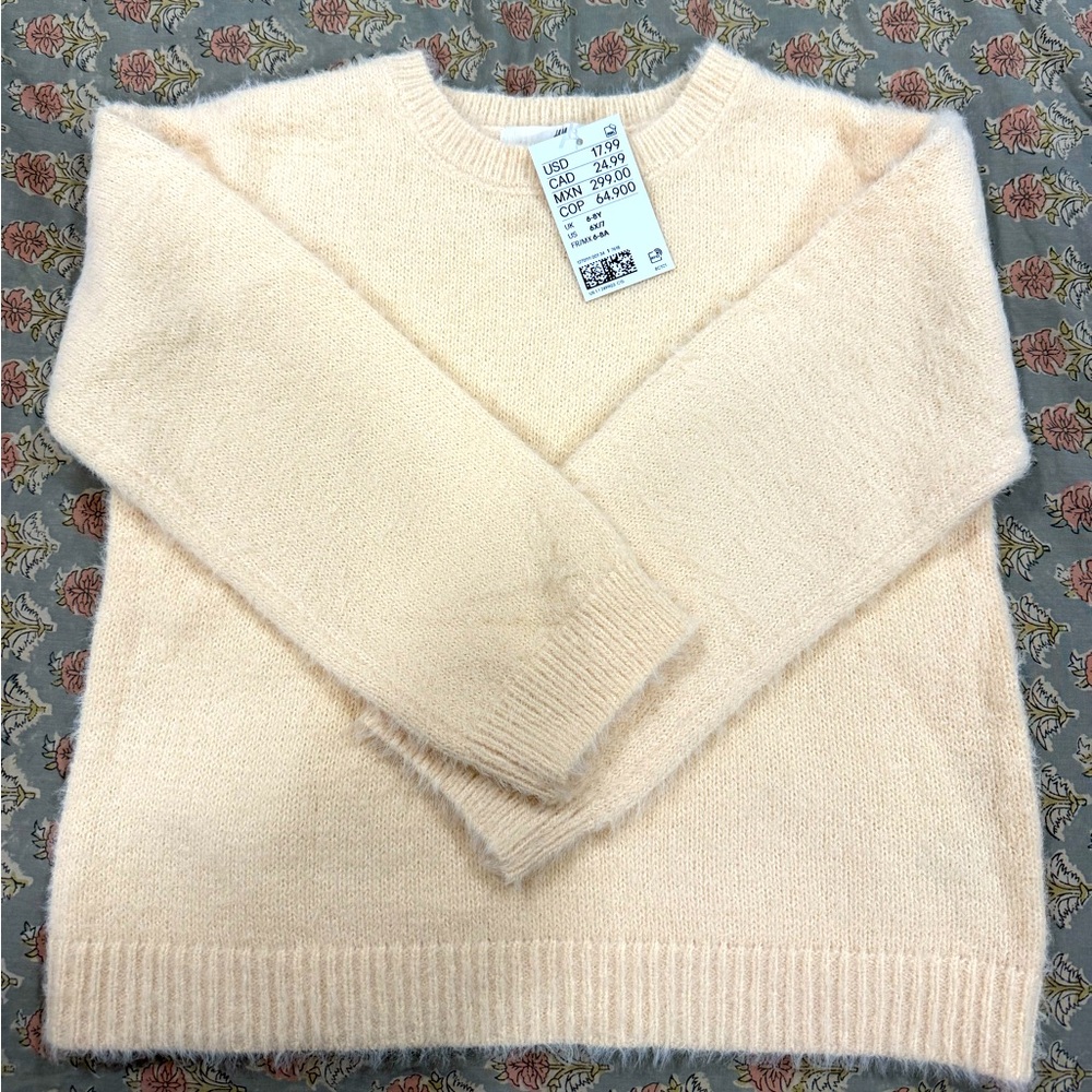 NWT Cream H&M Sweater